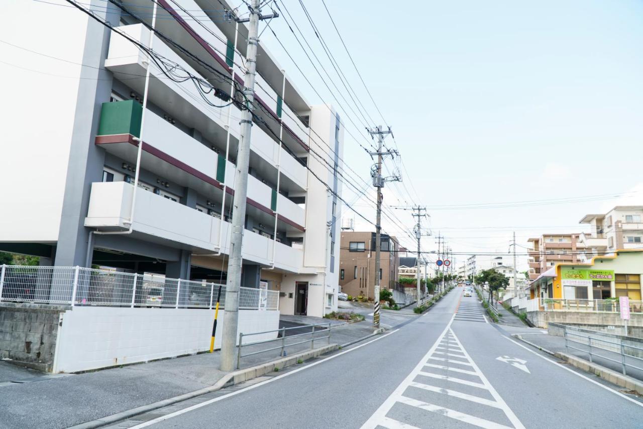 Mr. Kinjo In Matabee Aparthotel Okinawa Exterior foto
