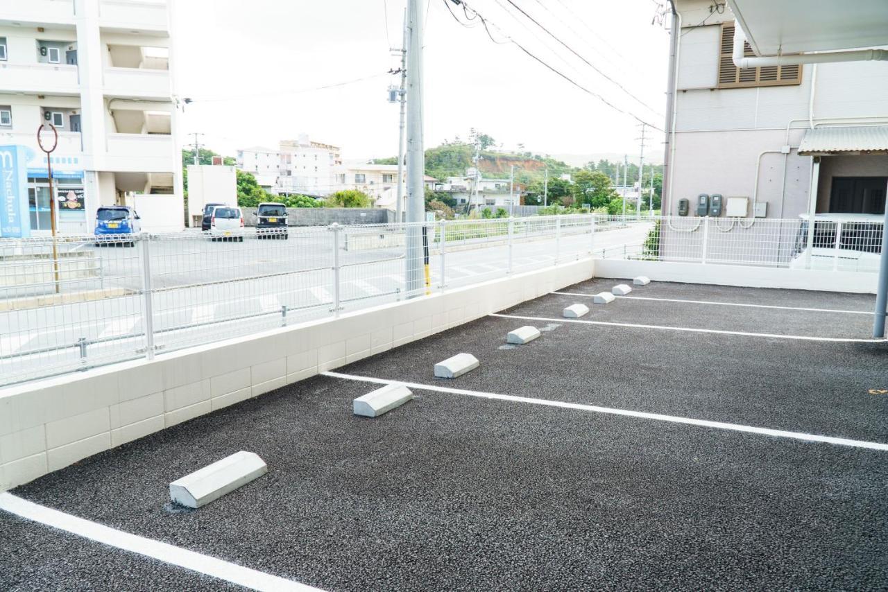 Mr. Kinjo In Matabee Aparthotel Okinawa Exterior foto