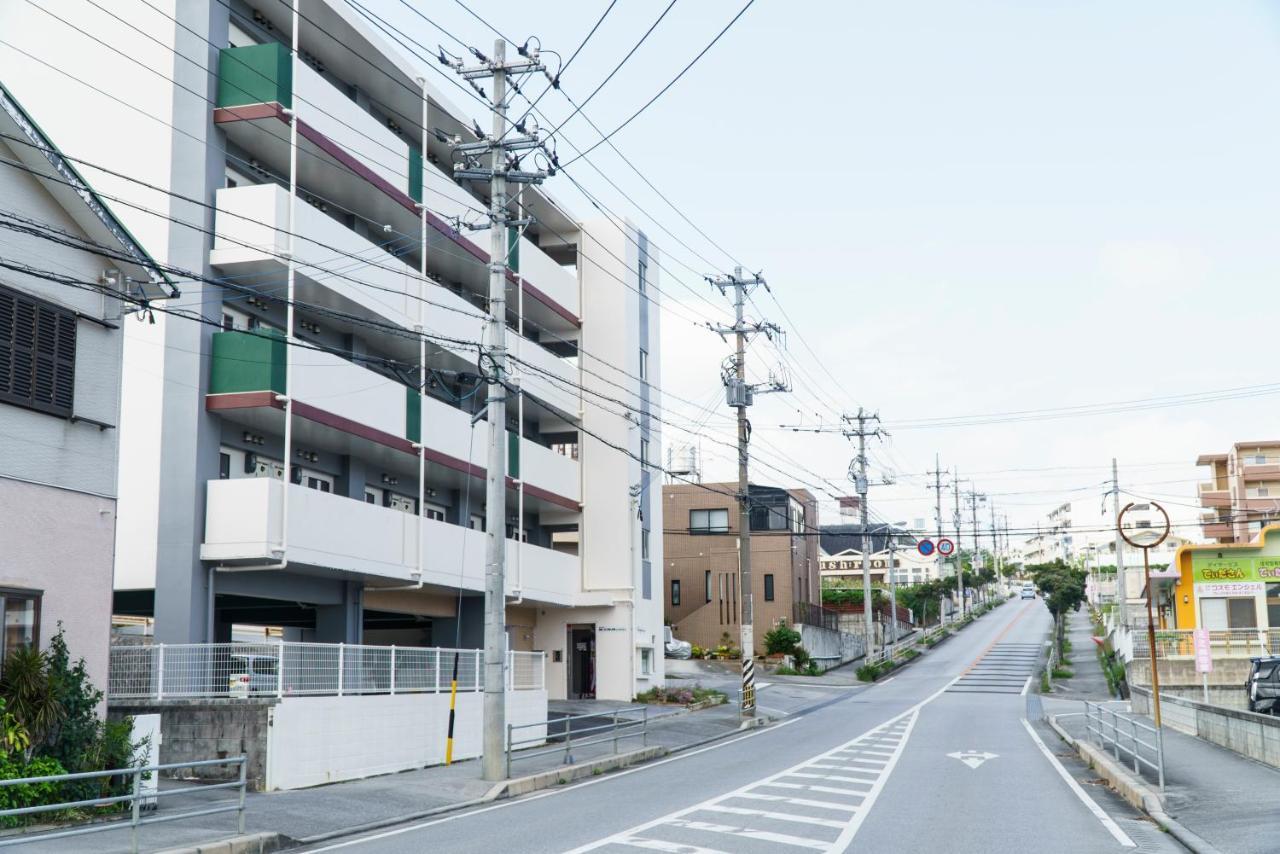 Mr. Kinjo In Matabee Aparthotel Okinawa Exterior foto